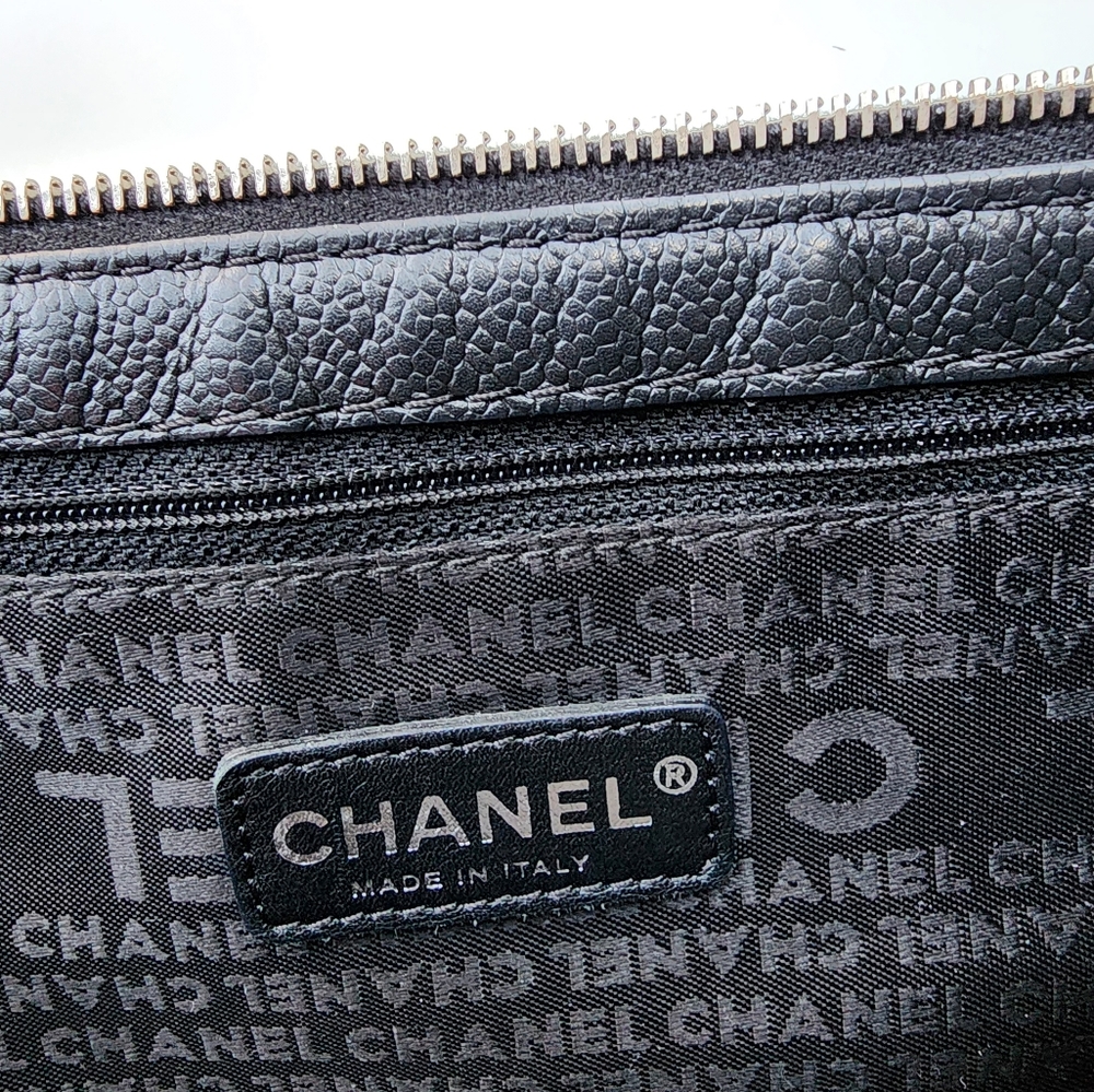 Chanel Perforated Pulley Shoulder Bag - Picture 11 of 16